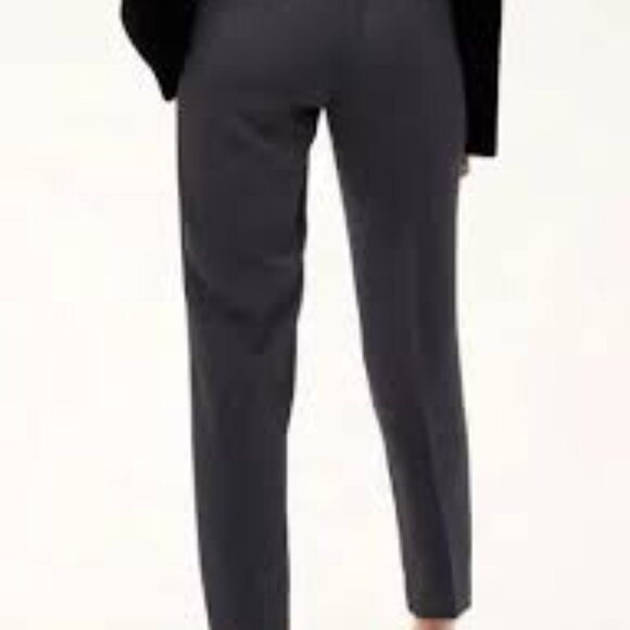 Aritzia Wilfred Women's Darontal Classic  Ankle  Pant Kinetic Gray Size 10 - Picture 2 of 7